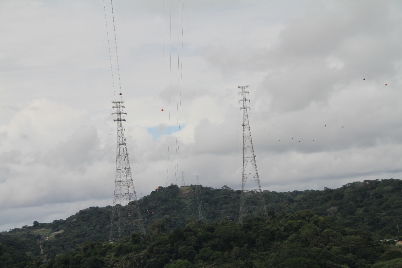 La Empresa de Transmisión Eléctrica, S.A. adjudicó a Consultores Ambientales y Multiservicios, S.A., la licitación para el servicio de análisis, estudios preliminares y consultoría 
