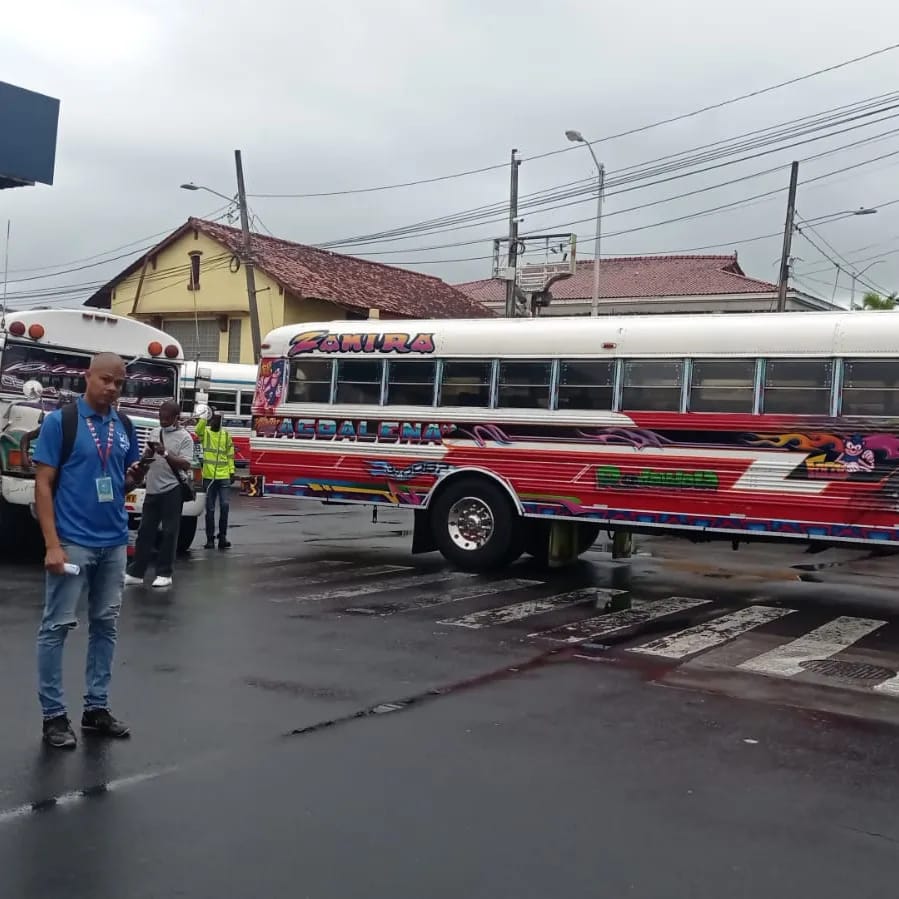 TRANSPORTISTAS COLONENSES DAN PLAZO HASTA EL MIERCOLES PARA QUE EL GOBIERNO NACIONAL DE RESPUESTA A SUS DEMANDAS